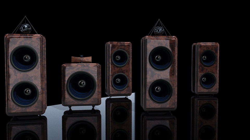 speakers-2541698_960_720