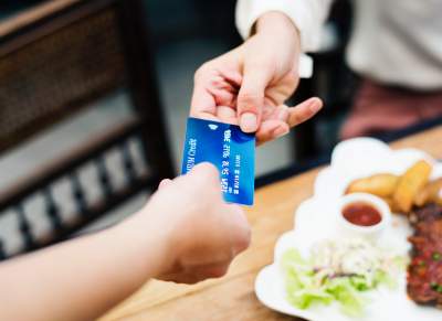 banking-card-credit-card-1332191__1560541881_42.106.28.144