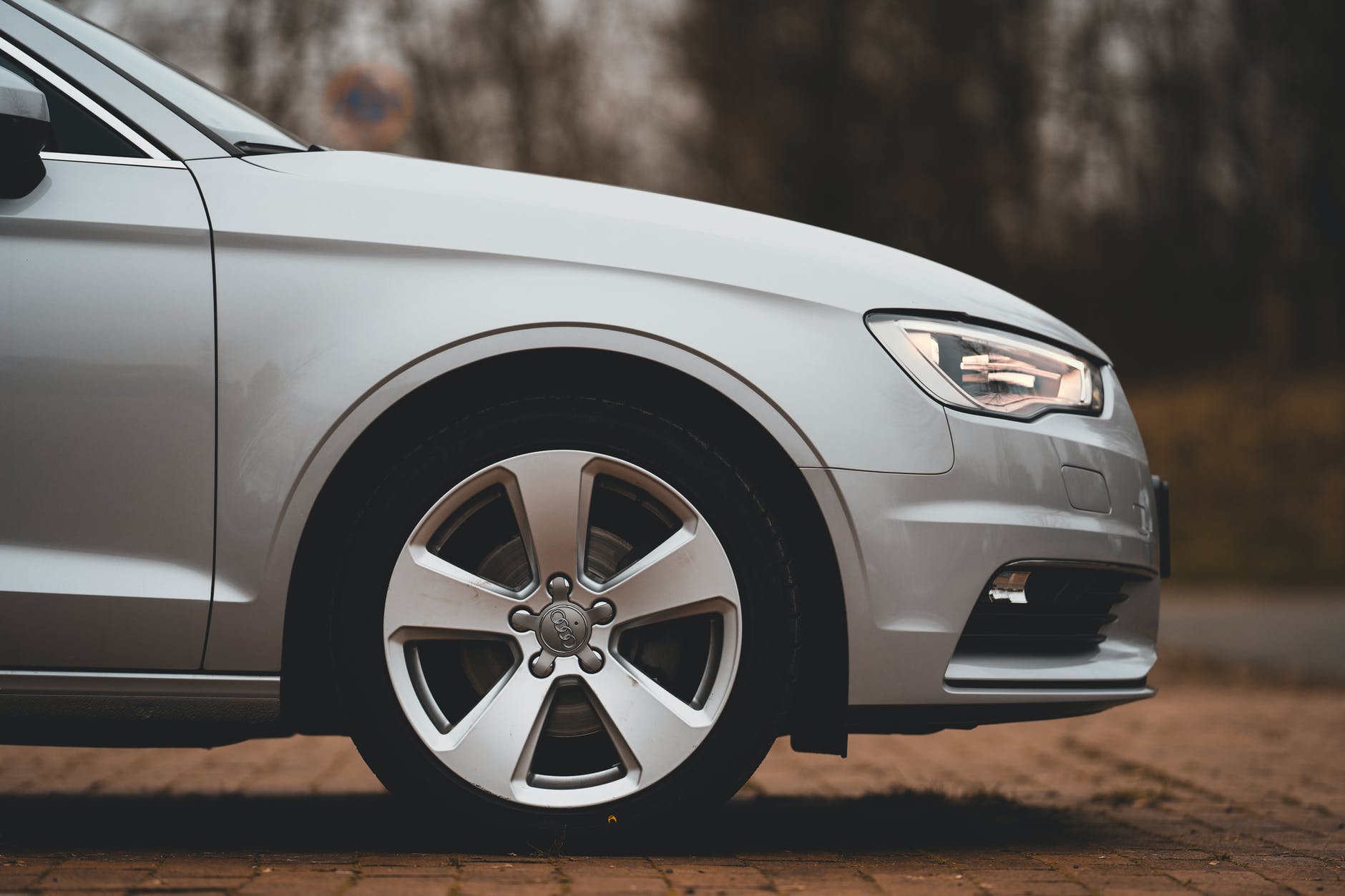 Monthly-vs-weekly-Car-Rental-20b143f5