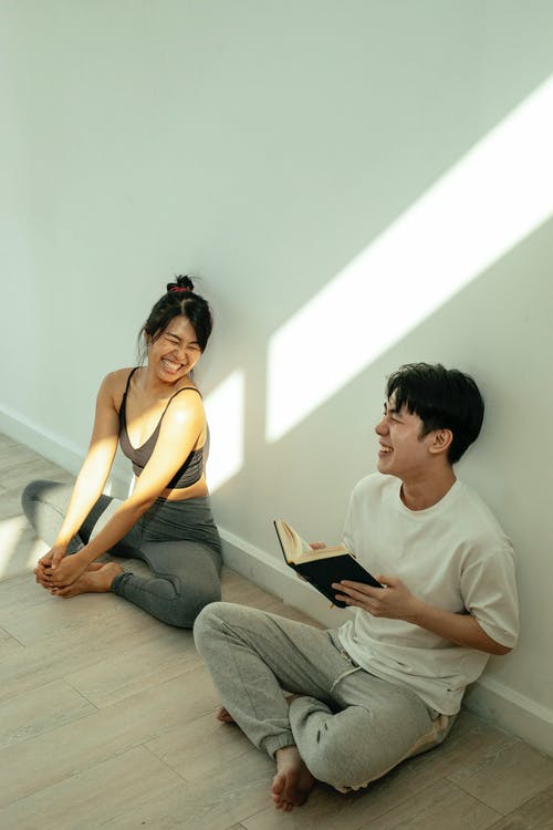 a-couple-laughing-12130775