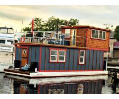 MyStiQ Entertainment Events | Houseboat Rental Service in Buford GA