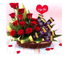 Send Flowers with Chocolates on Christmas across India - OyeGifts
