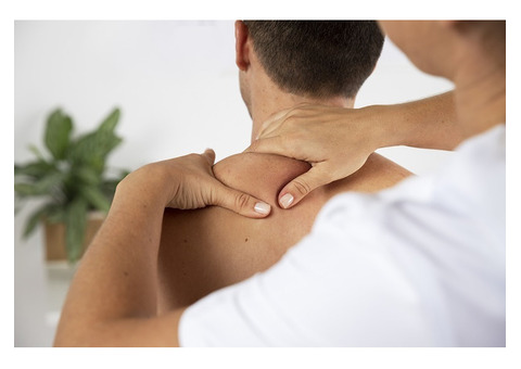 Unlock Bliss: Indulge in Luxurious Shoulder Massage Services Today!