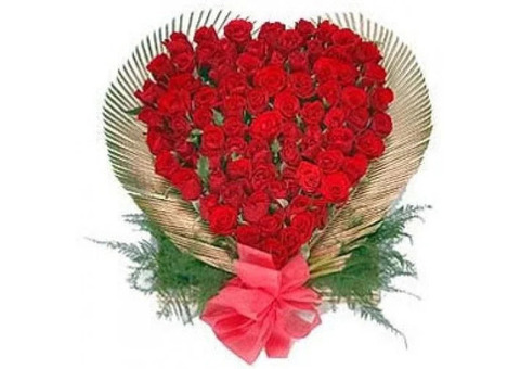 Last Minute Send Valentines Day Roses Online in India from OyeGifts