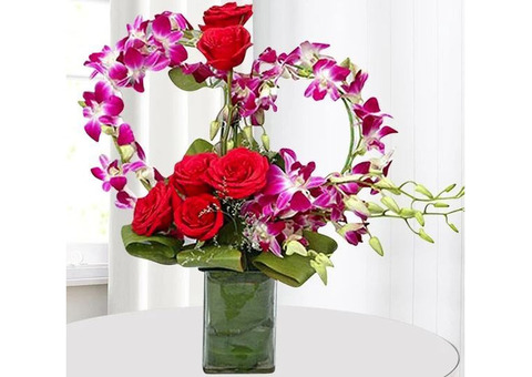 Online Flower Delivery in Noida on Same day and Midnight from OyeGifts