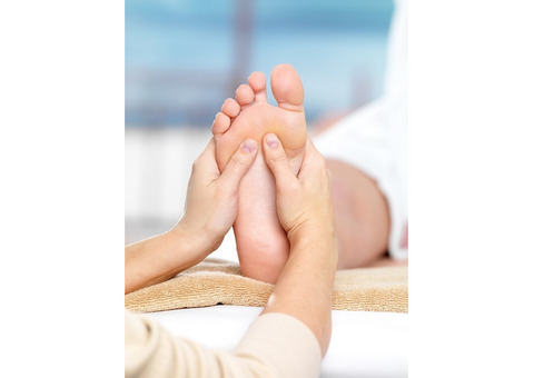Step into Bliss: Experience the Magic of Reflexology Massage!