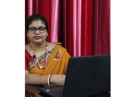 Divine Astro Insights: Top Kolkata Female Astrologer