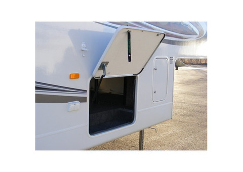 Standard Hatchlift Kit to Improve RV Experience