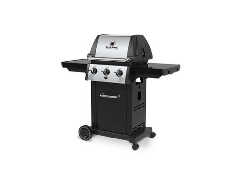 Experience Grilling Royalty With the Broil King Monarch Grill 320