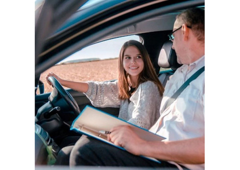 Learn Driving At The Best Local Driving School in Melbourne