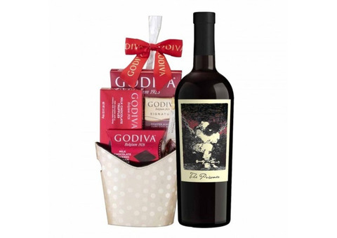 Red Wine Gift Delivery - At Best Price