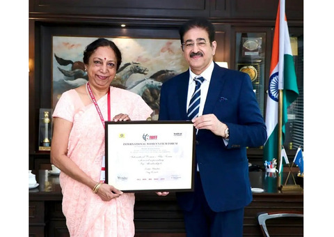 Deepa Chandra Awarded Life Membership of International Women’s Film