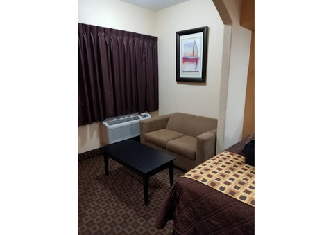 Deluxe Inn & Suites