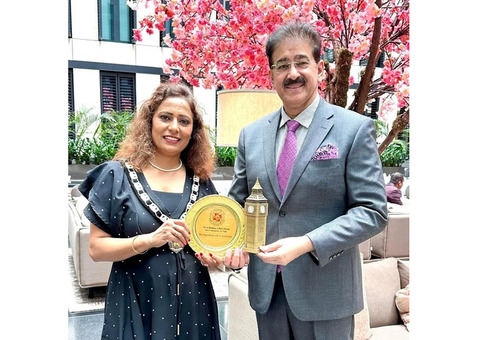 Dr. Sandeep Marwah Honored by Deputy Mayor of Hertsmere for Promoting