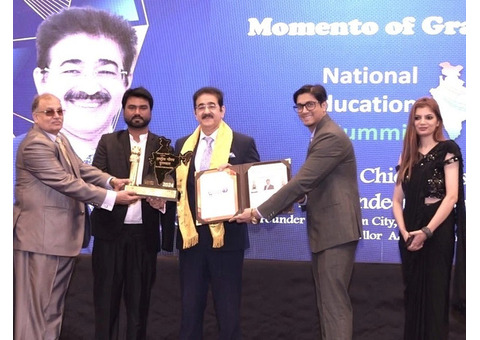 Sandeep Marwah Addresses Educators at National Education Summit