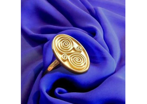 Bespoke Men's Signet Rings in Canada