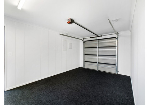 Install PVC wall panels: a reliable paneling solution for your garage