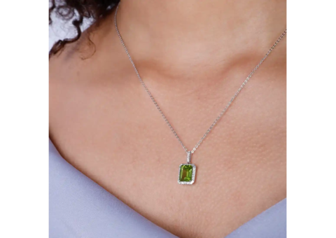 Radiant Elegance: Discover Your Perfect Emerald Necklace Today!