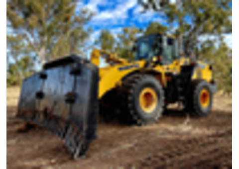 Top Earthmoving Rentals: Find the Right Equipment for