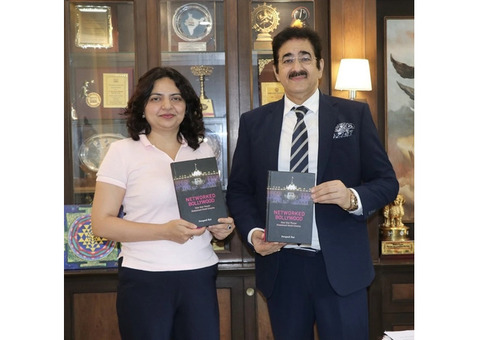 Swapnil Rai Presents “Networked Bollywood” to Sandeep Marwah at Noida