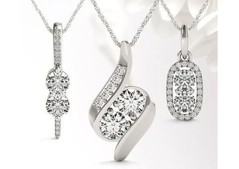 Unique Diamond Necklaces & Pendants Customized in Canada