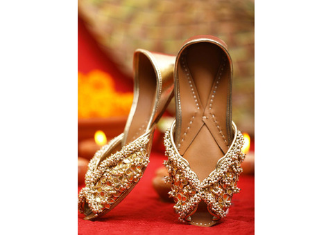 Designer Wedding Punjabi Jutti For Brides By 5 Elements