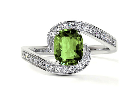 Exquisite AAA Quality Alexandrite Rings for Women – 0.90 cttw.