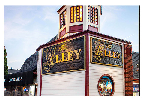 The Alley Newport Beach: A Local Landmark for Exceptional Food