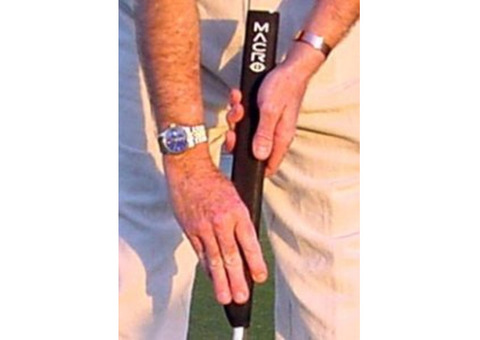 Improve Your Putting With The Split Hands Putter