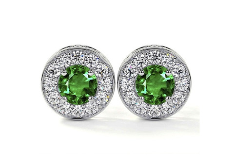 Emerald Stud Earrings For Your Everyday Wear