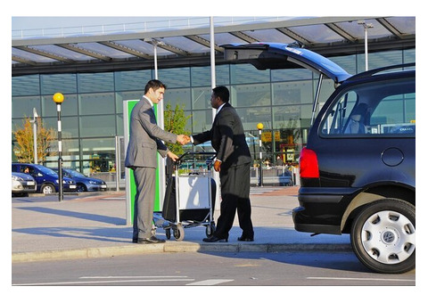 Best Airport Transfer Service in Dubai by Wheels of Avalon