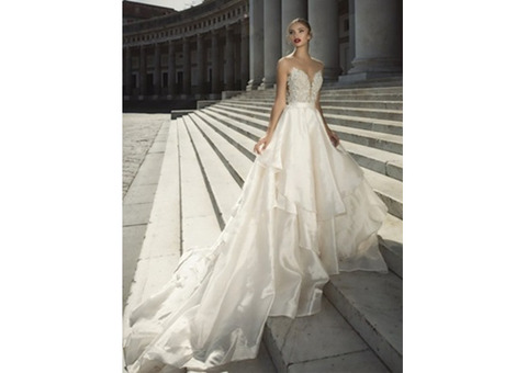 Find Elegant Wedding Gowns at Our Bridal Shop in London