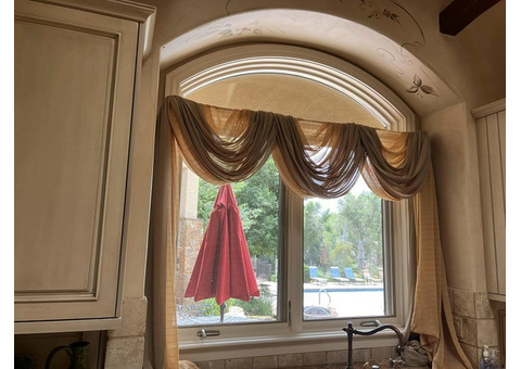 Custom-made Valances: The Right Fit for Every Window Treatment