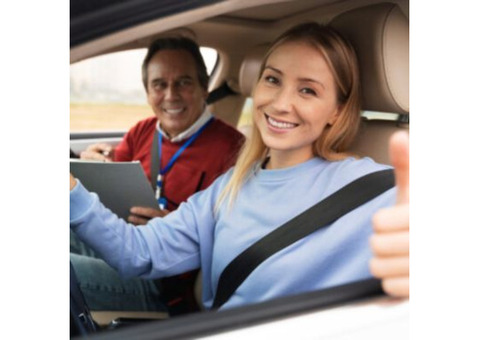 Get Trained from the Best Driving School in Darwin