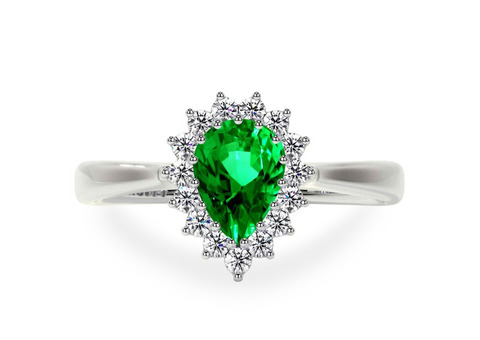 Emerald Gemstone Engagement Rings: Perfect For Proposal