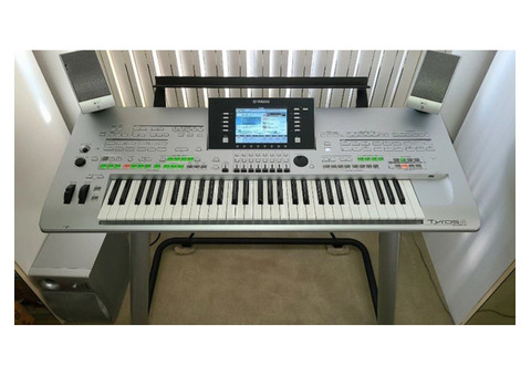 New Yamaha Tyros 3 61-Key Pro Arranger Workstation