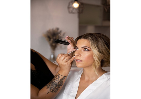 Bad glam day? Makeup artist in Fort Lauderdale saves you