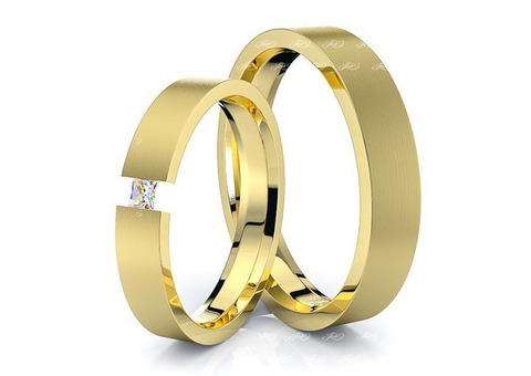 0.06 Ct Solitaire Classic 4mm His and Hers Diamond Wedding Band Set