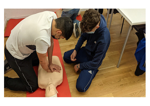 Join CPR Courses Winnipeg and Learn Essential Life-Saving Techniques