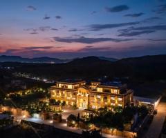 Luxury Hotel in Pushkar Celebrating Heritage Luxury and Guest Excellen